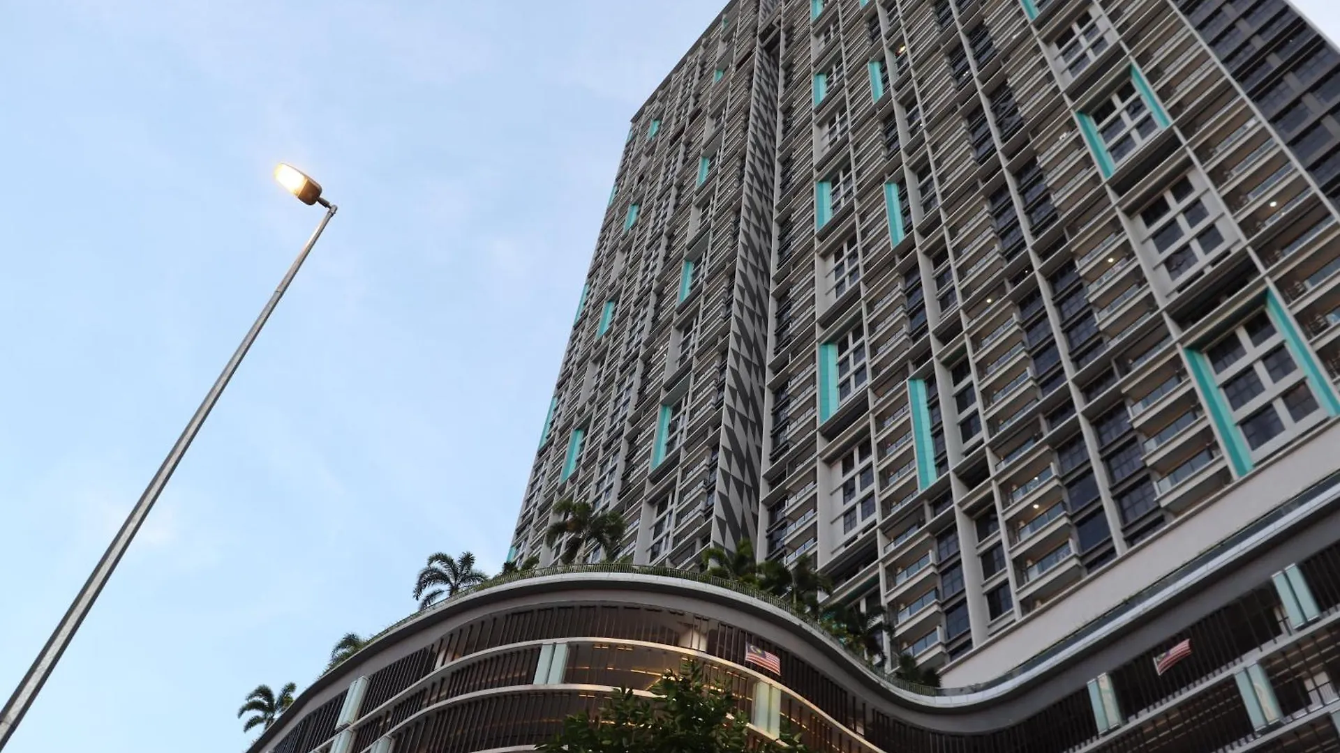 Trion Sfm Dream Service Suit Kuala Lumpur Daire