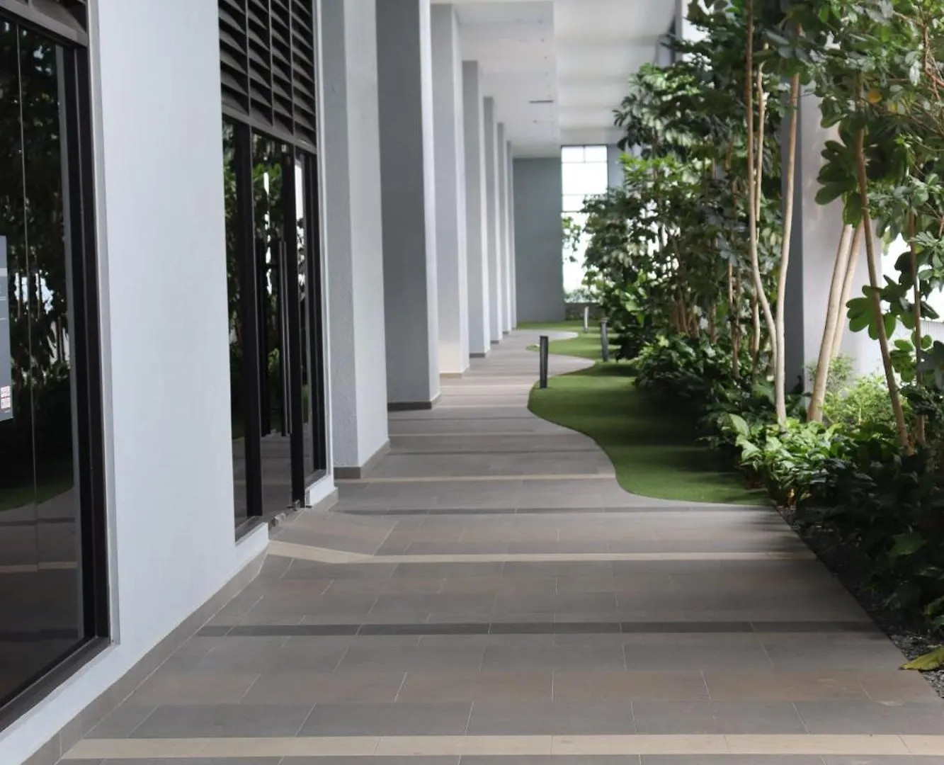 Trion Sfm Dream Service Suit Kuala Lumpur Daire