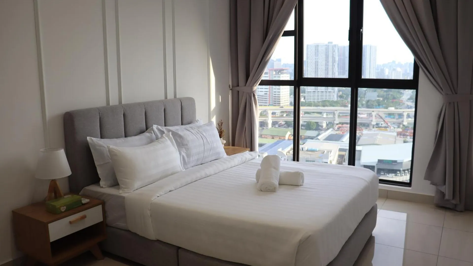 Daire Trion Sfm Dream Service Suit Kuala Lumpur Malezya